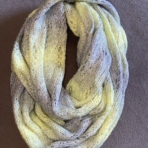 AEO green and gray scarf